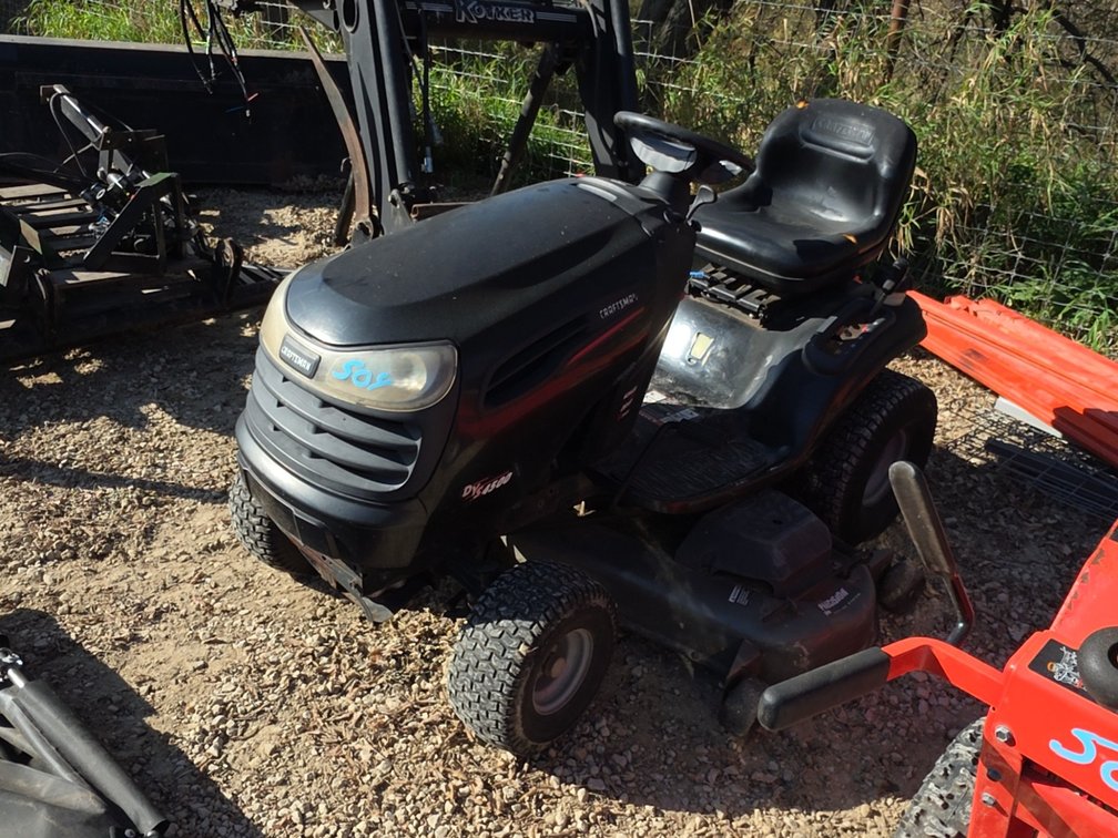 CRAFTSMAN DYS4500 RIDING MOWER W/ 48" DECK