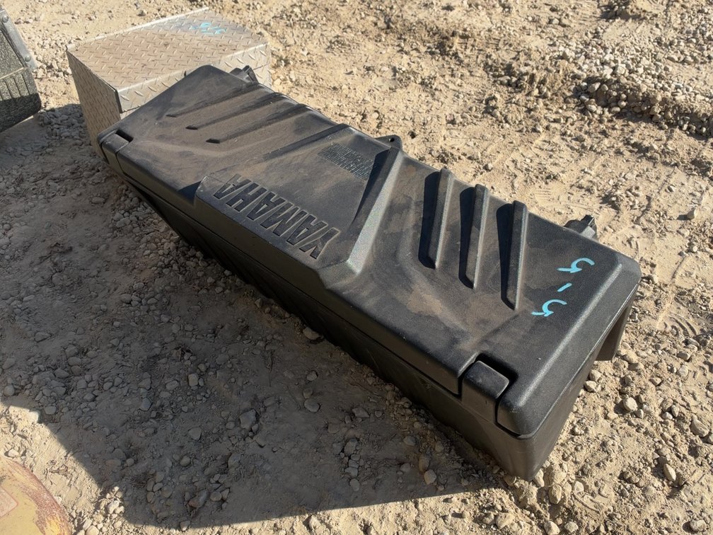 YAMAHA STORAGE BOX 39" X 16" X 1'