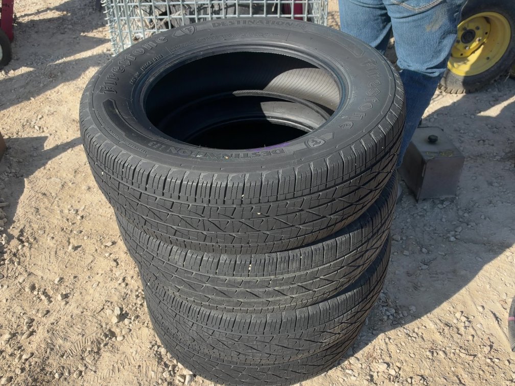 (4) 225/65R17 FIRESTONE TIRES