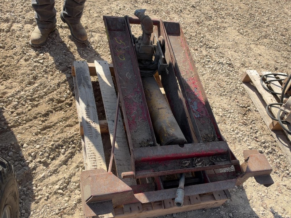 TRUCK HOIST
