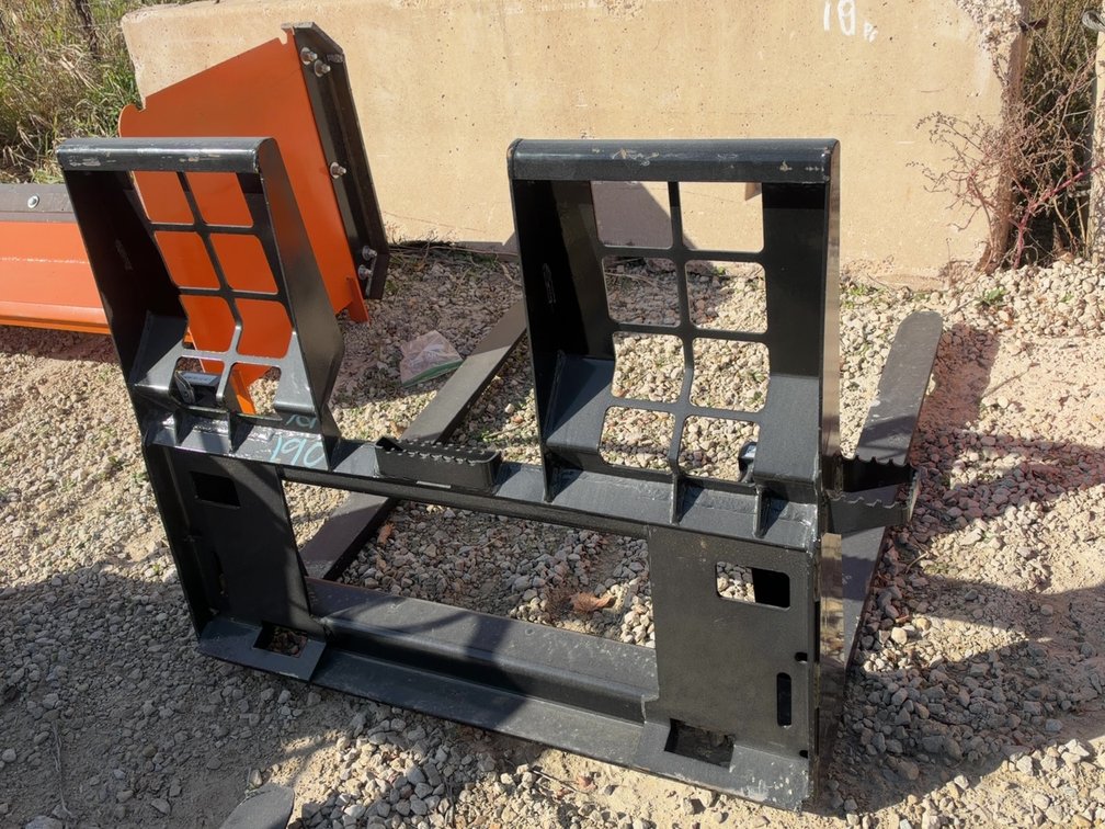 NEW 5500LB 48" SKIDLOADER PALLET FORKS