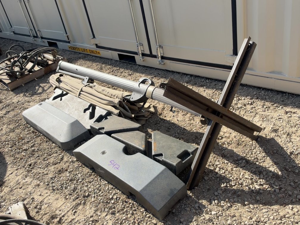 OUTDOOR PATIO UMBRELLA