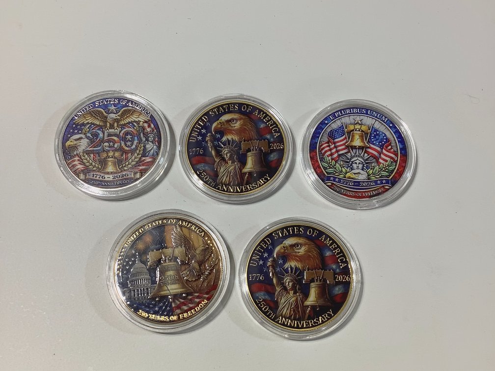 QTY-5 USA 250TH ANNIVERSARY COLORIZED METAL TOKENS