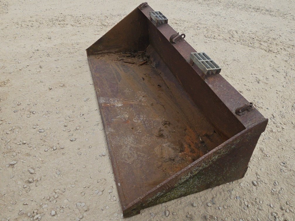 6' SKIDLOADER BUCKET