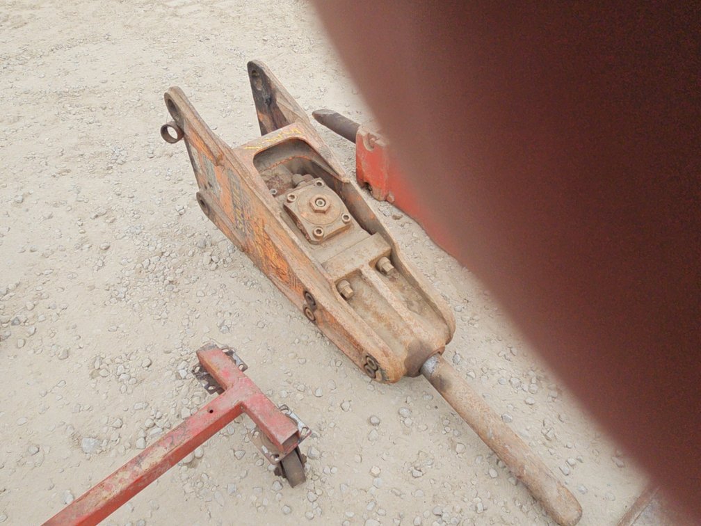 STANLEY MB-550 JACK HAMMER FOR EXCAVATOR