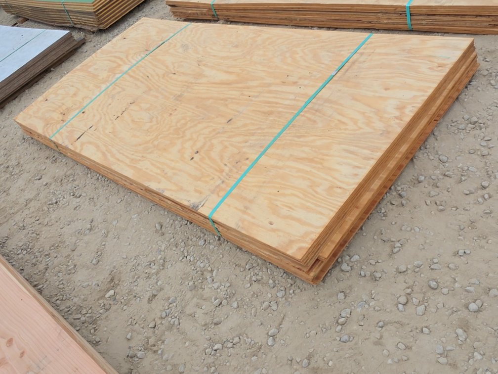 (12) 4' X 8' X 3/8" PLYWOOD