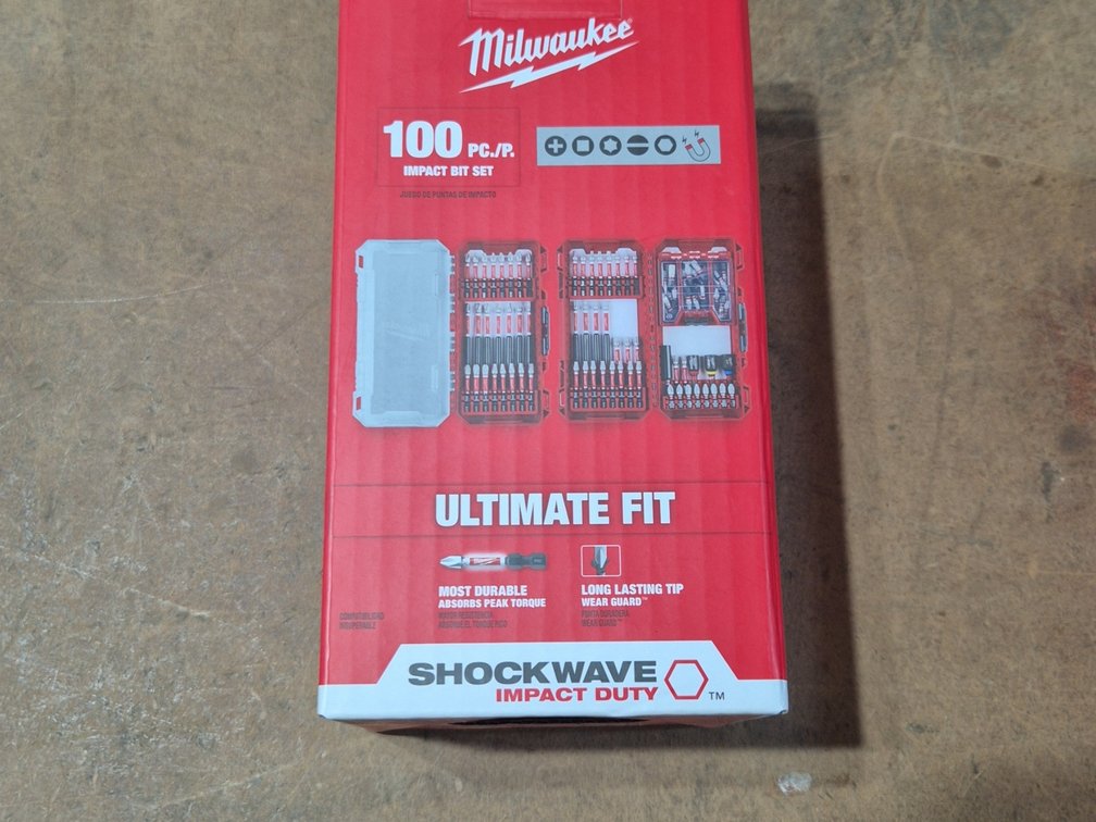 NEW MILWAUKEE IMPACT BIT SET