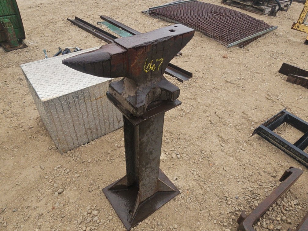 VULCAN ANIVIL ON STAND