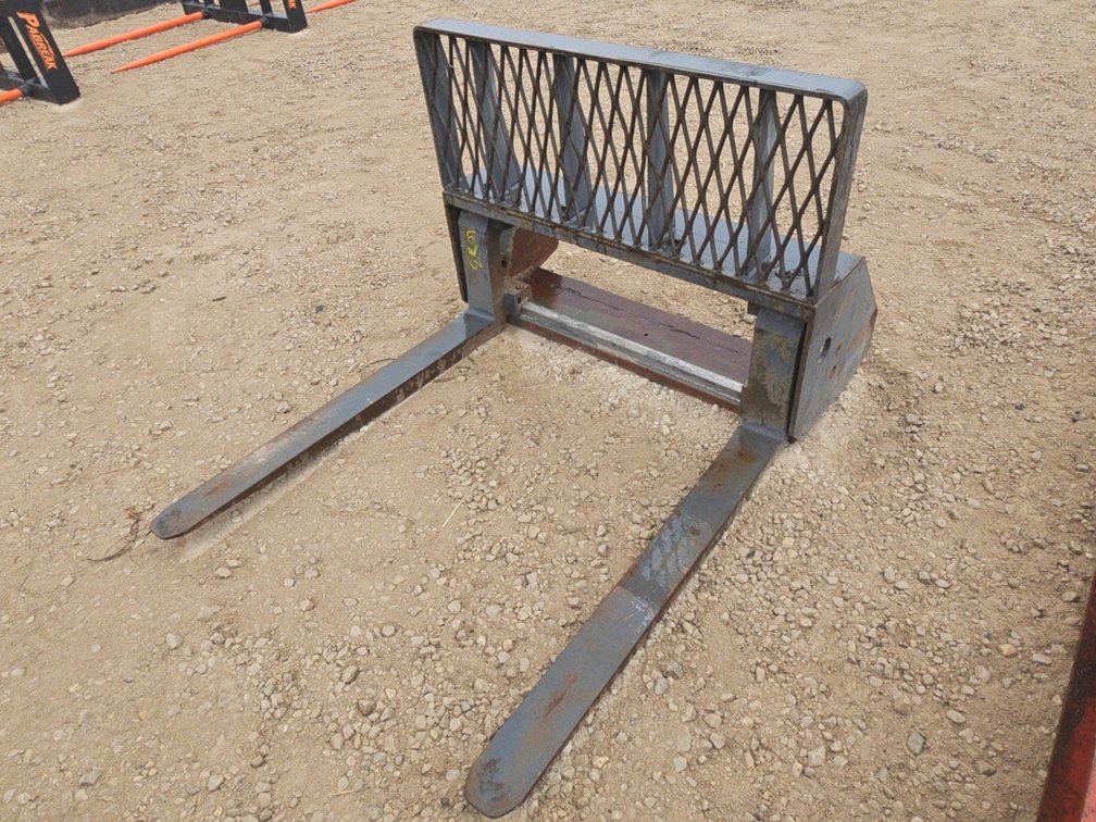 40" LOADER PALLET FORKS