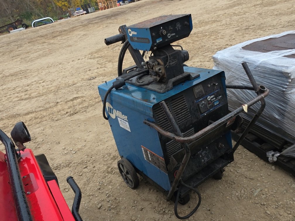MILLER CP-302 WELDER - FOR PARTS