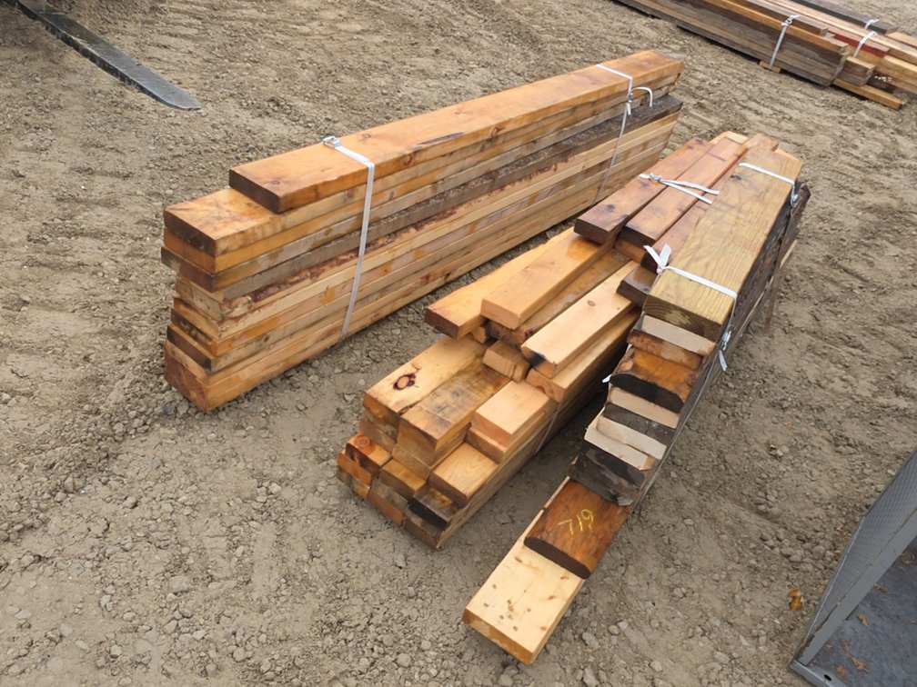 ASSORTED 2 X 4 AND 2X6 LUMBER - SEE PHOTO FOR DESCRIPTION