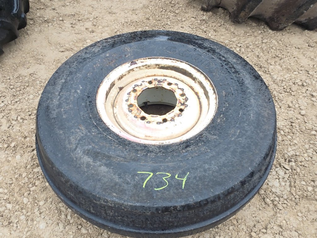 (1) 11.00-16SL TIRE ON 8 BOLT RIM