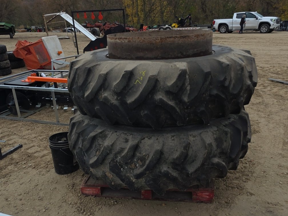 PAIR 18.4-38 TRACTOR DUALS W/ CLAMPS & BOLT CLAMPS