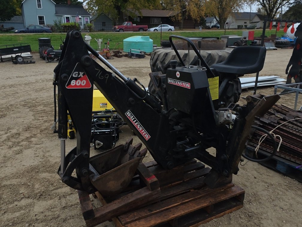 WALLENSTEIN GX600 3PT BACKHOE ATTACHMENT
