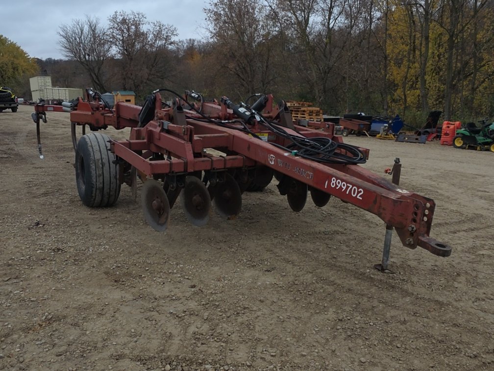 WLRICH 4 SHANK 6600 RIPPER W/ 5 SHANK CHISEL HYDRAULIC LEVELER