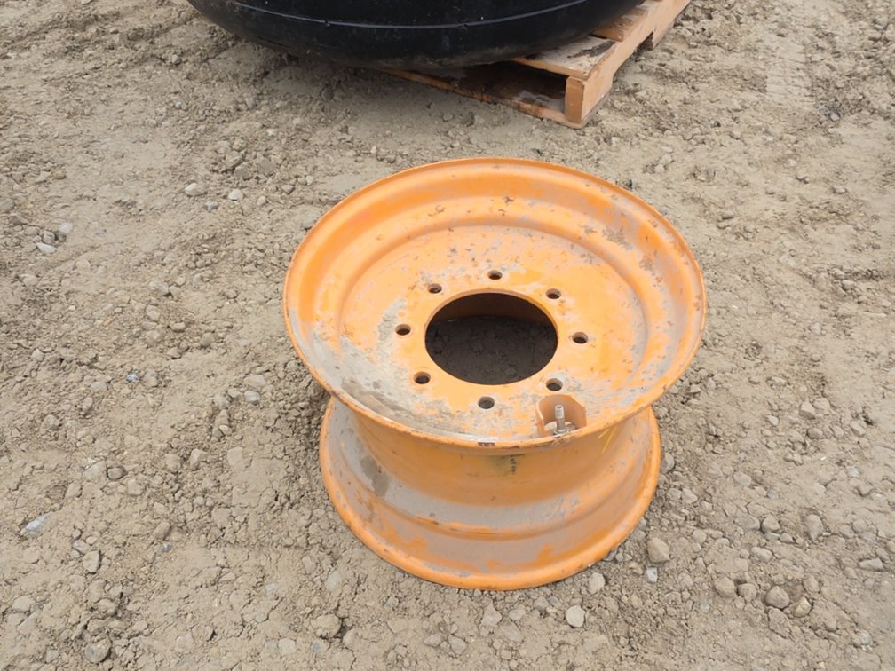 (1) 8 BOLT SKIDLOADER RIM