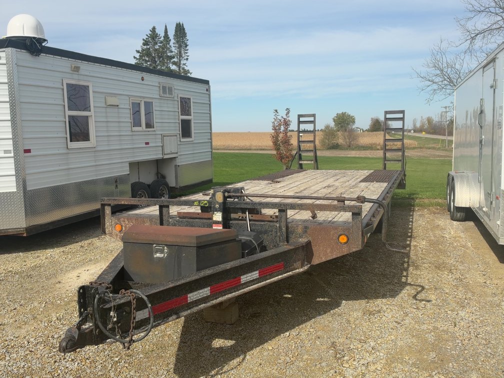 2007 PJ 24'X96"W DECK OVER TRAILER - HAS TITLE