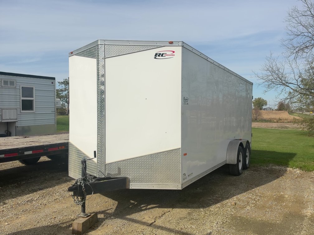 2015 RC TRAILERS ENCLOSED TRAILER - HAS TITLE