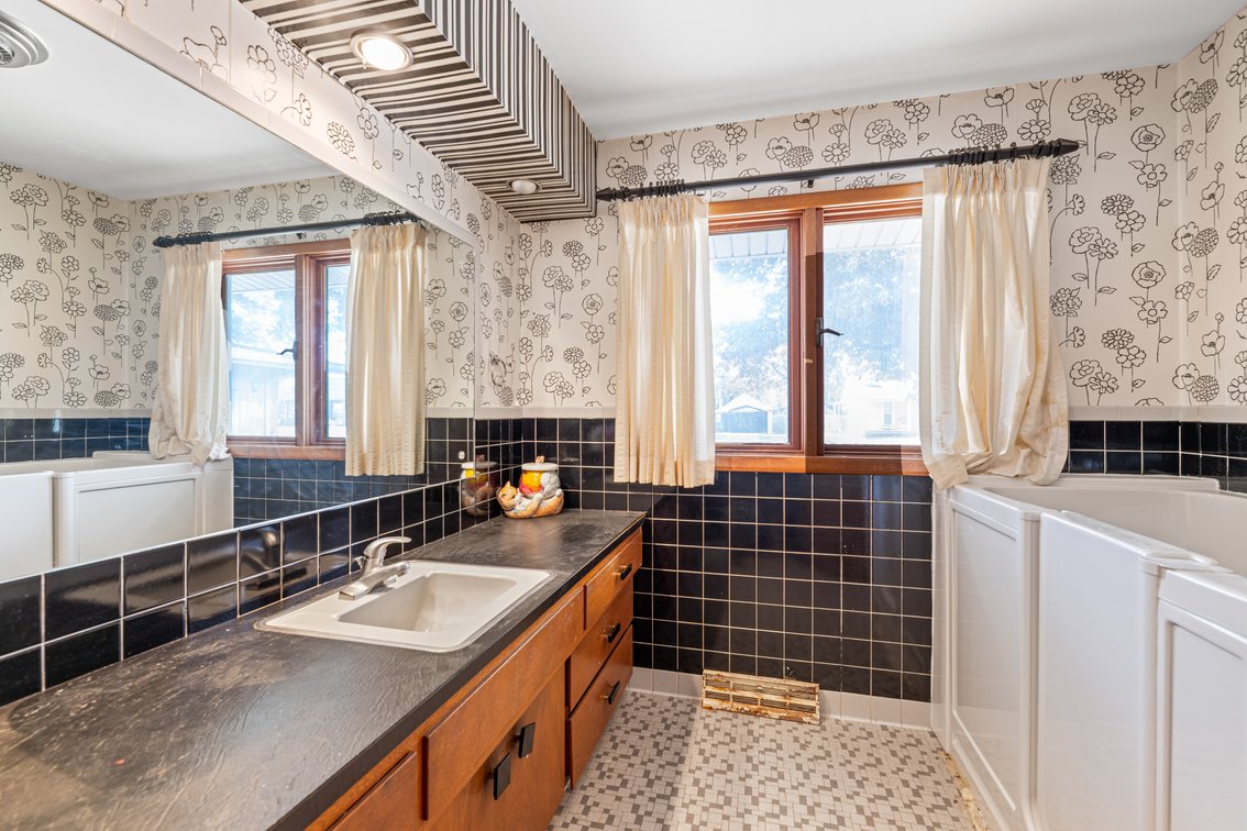 Image for 513 N Madison Ave