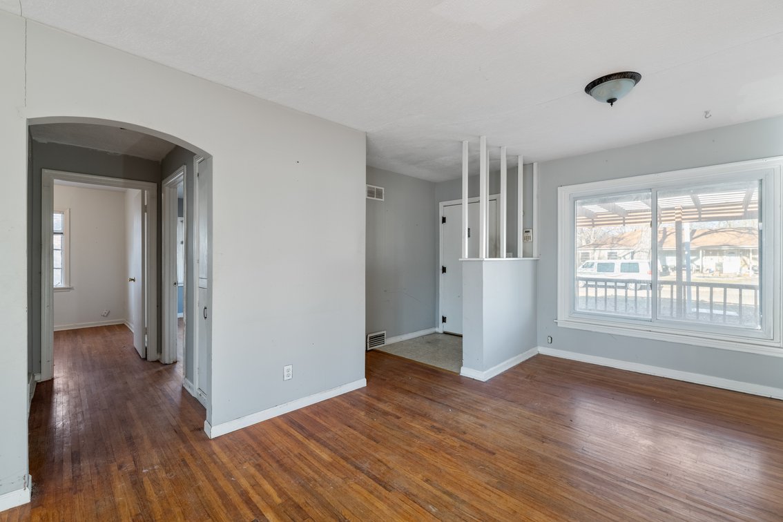 Image for 2815 E. Glen Oaks Dr.