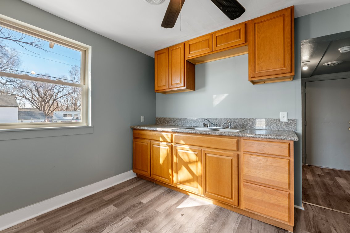 Image for 1533 S Saint Clair Ave