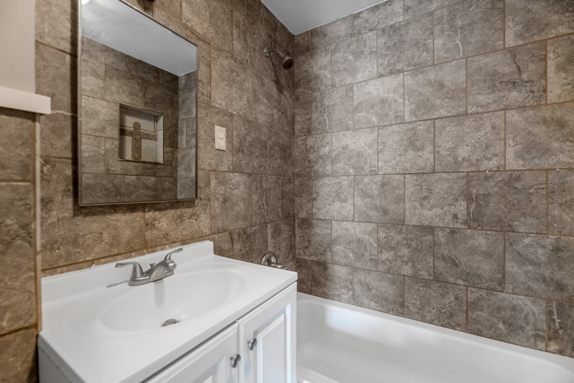 Image for 1533 S Saint Clair Ave