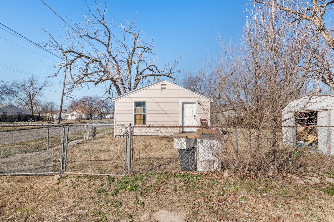 Image for 1533 S Saint Clair Ave