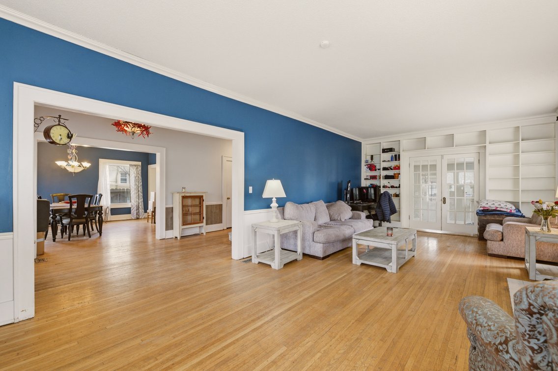 Image for 250 N Bluff Ave