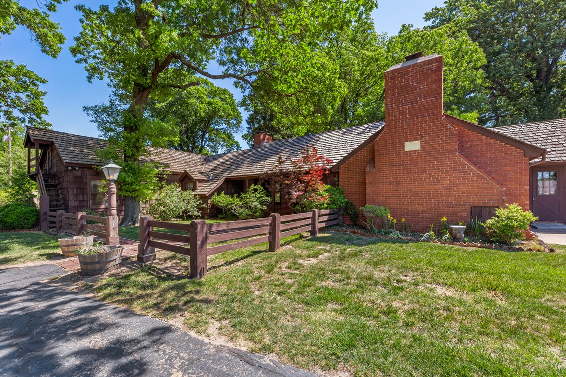 Image for 1314 N Willow Ln
