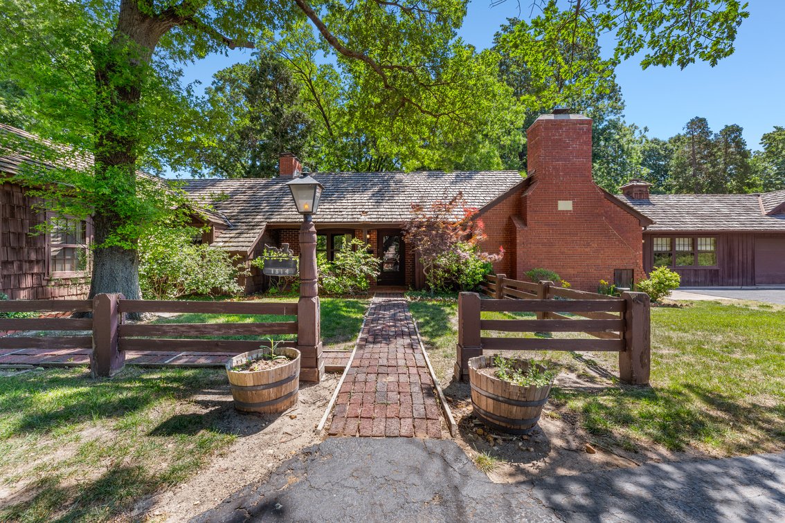 Image for 1314 N Willow Ln