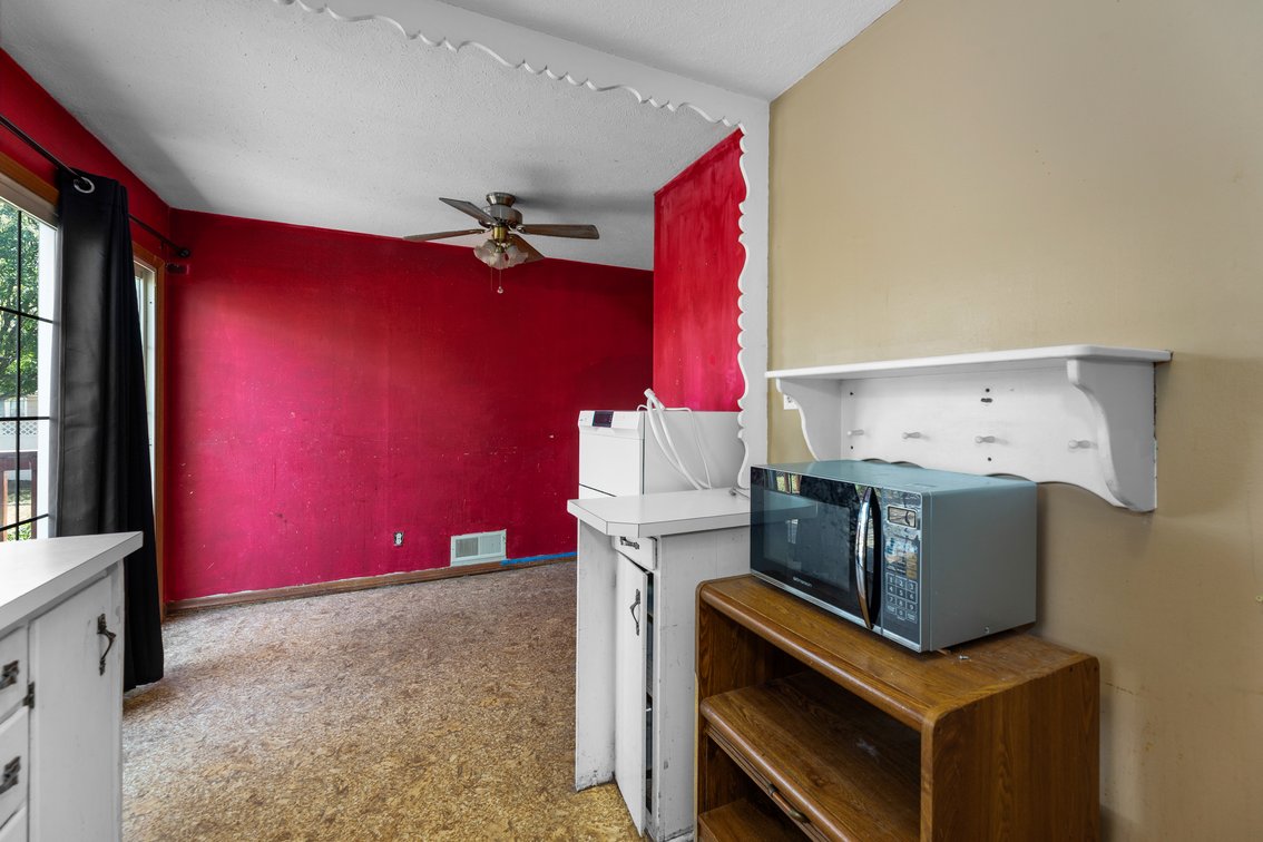 Image for 202 W 25th Ave, Hutchinson