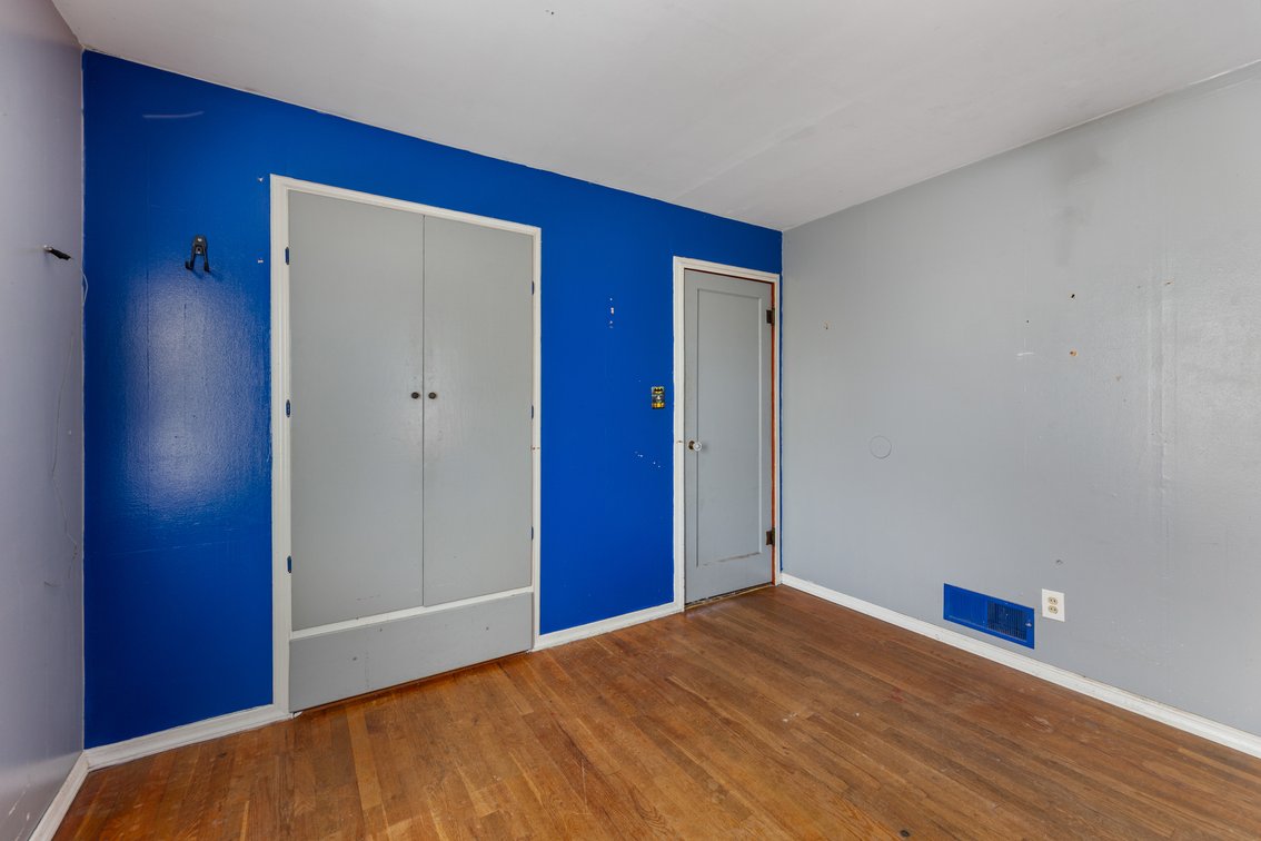 Image for 202 W 25th Ave, Hutchinson