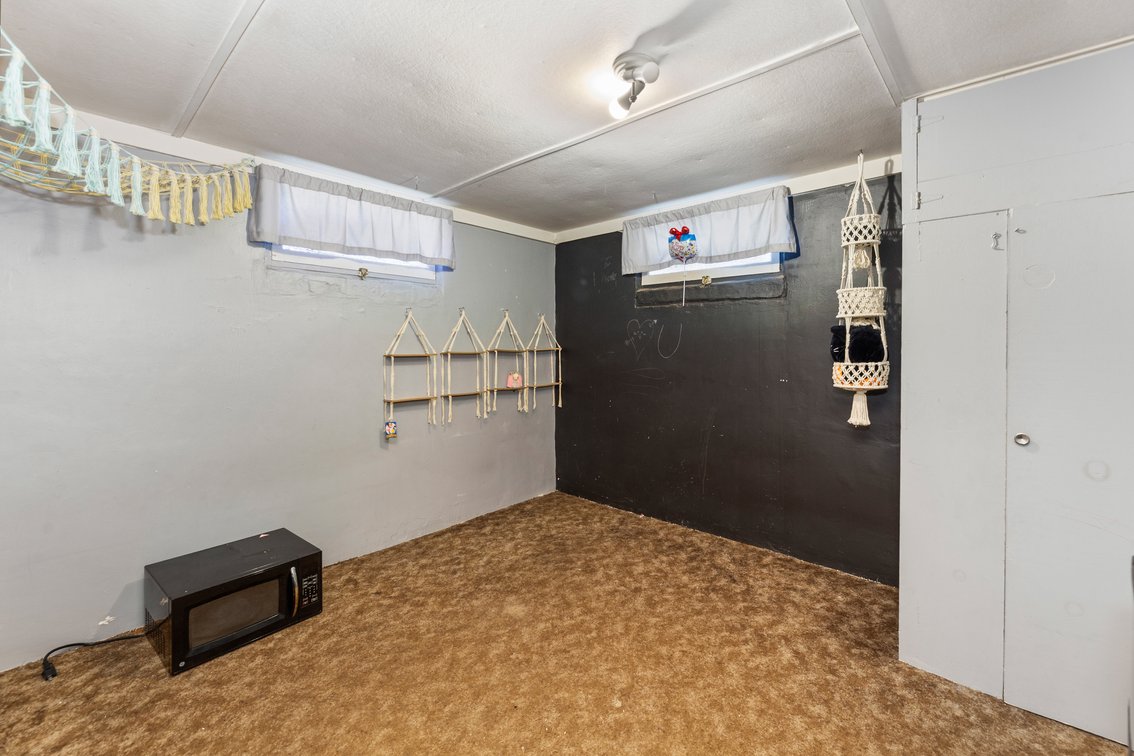 Image for 202 W 25th Ave, Hutchinson