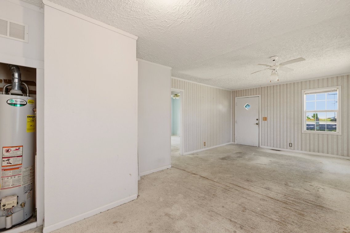 Image for 1536 N Andover Rd