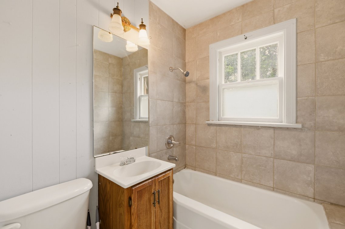 Image for 1527 N Woodland Ave