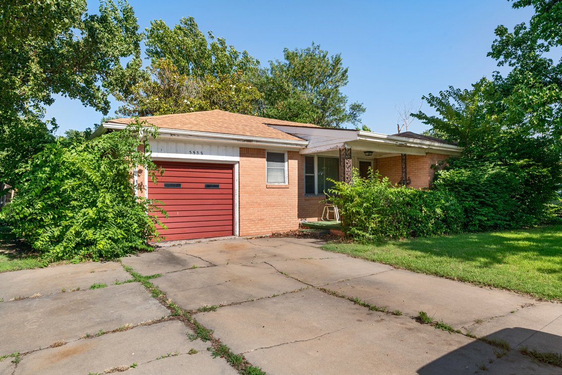Image for 3532 S Seneca