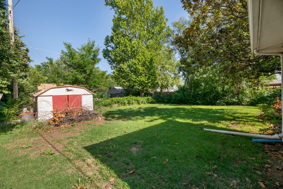 Image for 3532 S Seneca