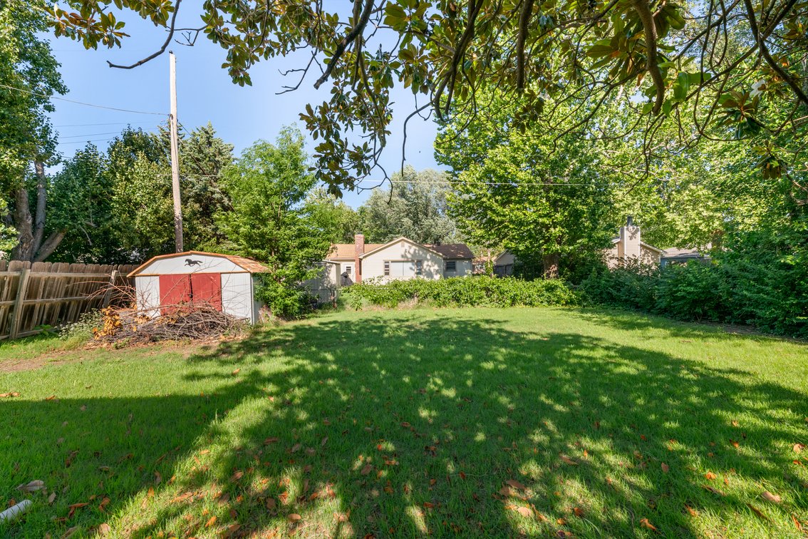 Image for 3532 S Seneca