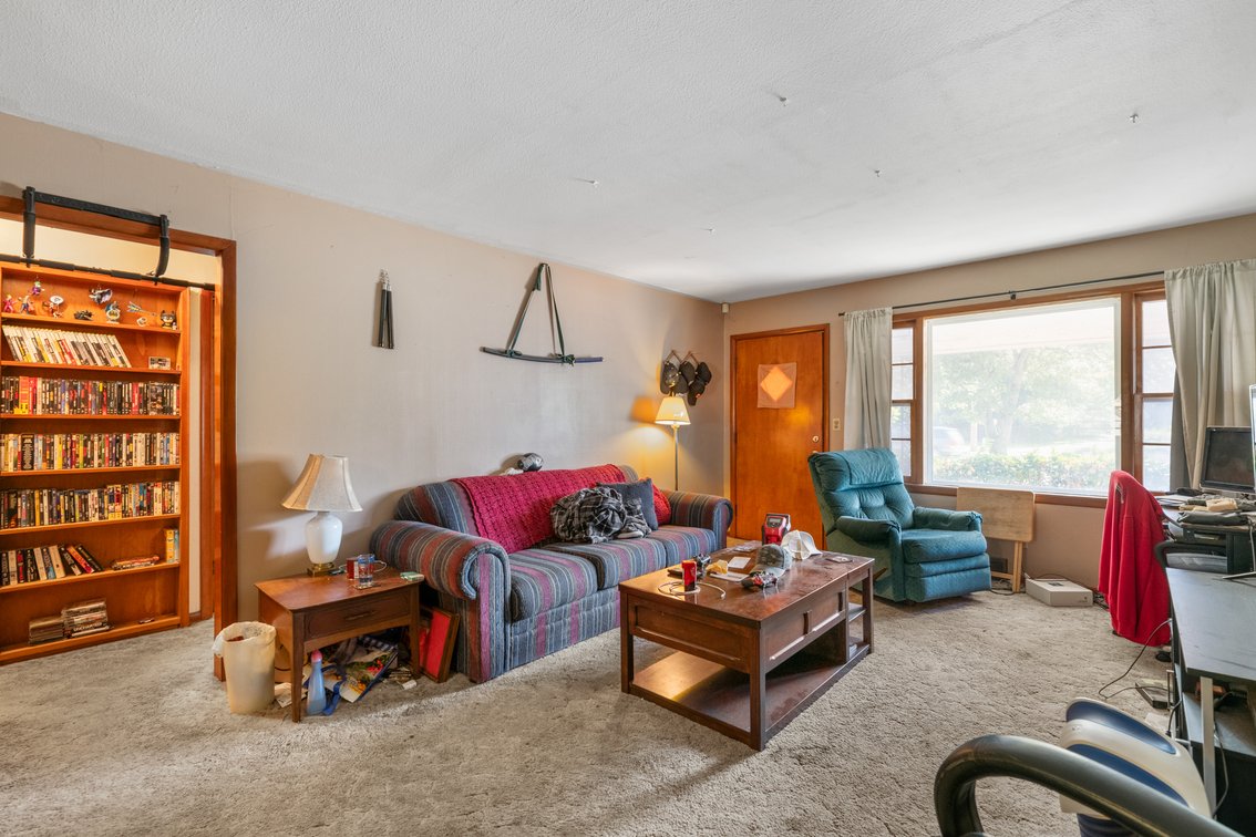 Image for 3532 S Seneca