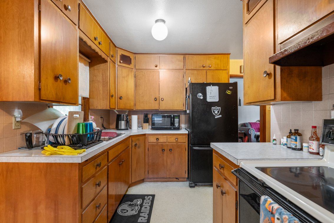 Image for 3532 S Seneca