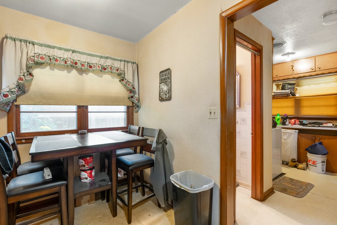 Image for 3532 S Seneca