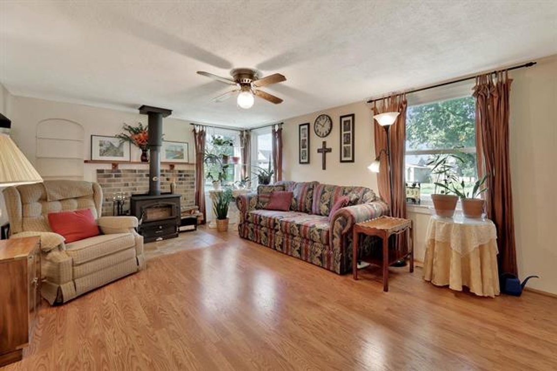 Image for 124 S Collingwood