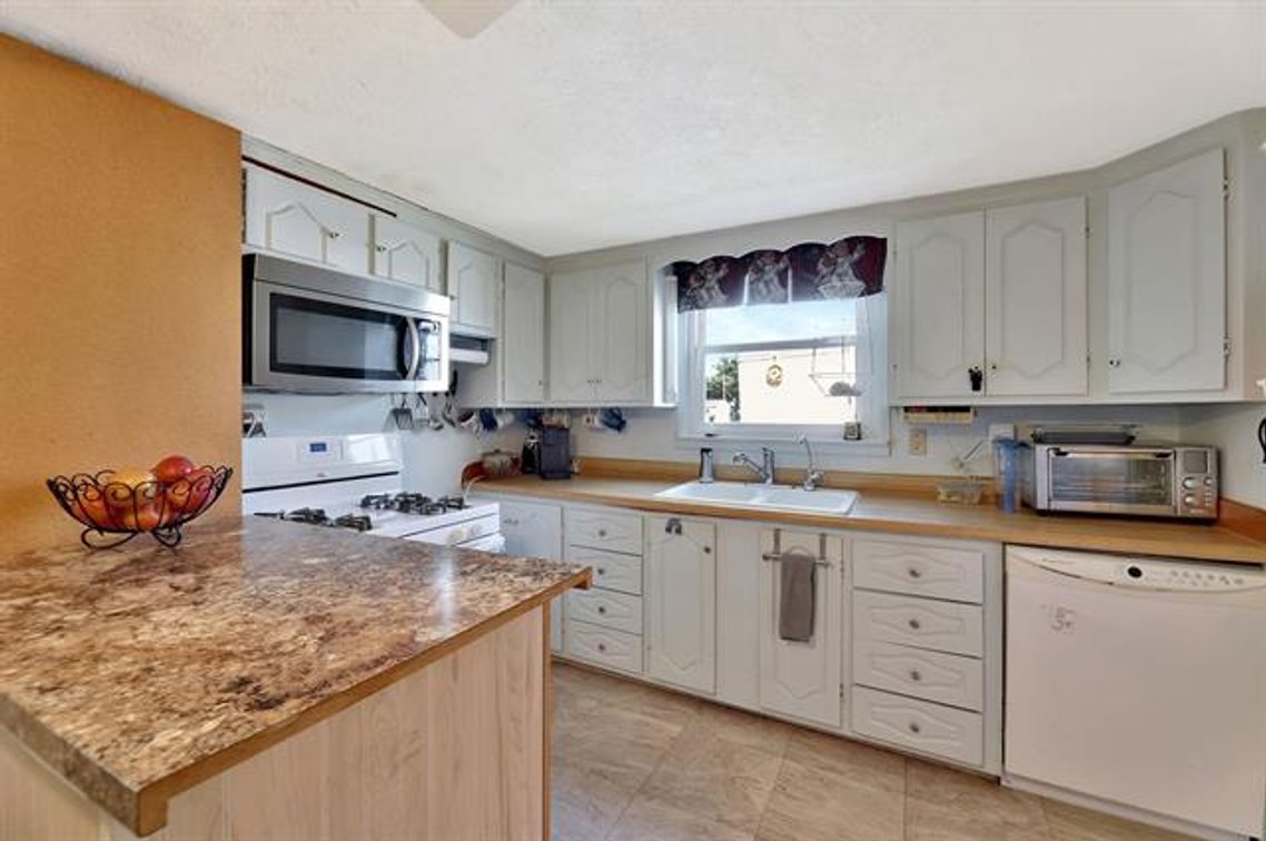 Image for 124 S Collingwood
