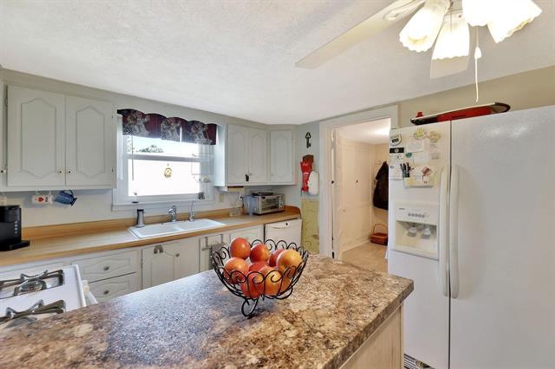 Image for 124 S Collingwood