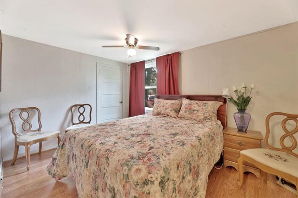 Image for 124 S Collingwood