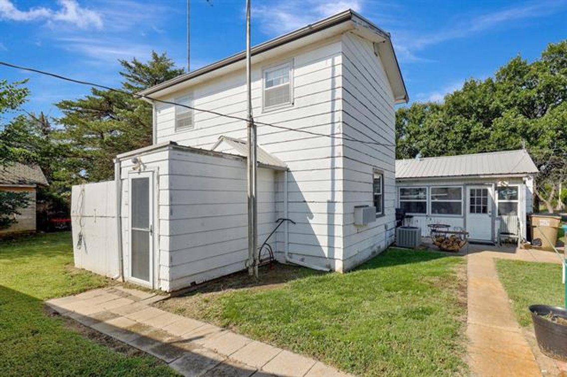Image for 124 S Collingwood