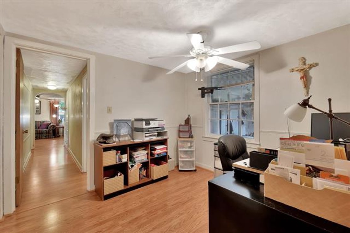 Image for 124 S Collingwood