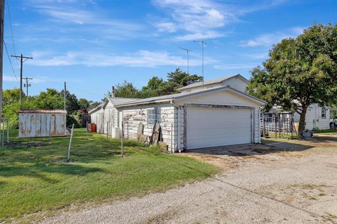 Image for 124 S Collingwood