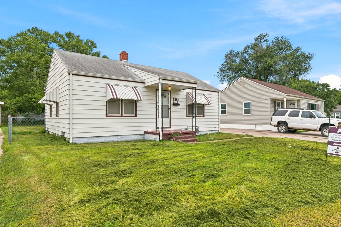 Image for 2111 S Pattie Ave