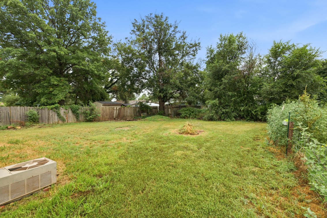 Image for 725 W Lockwood